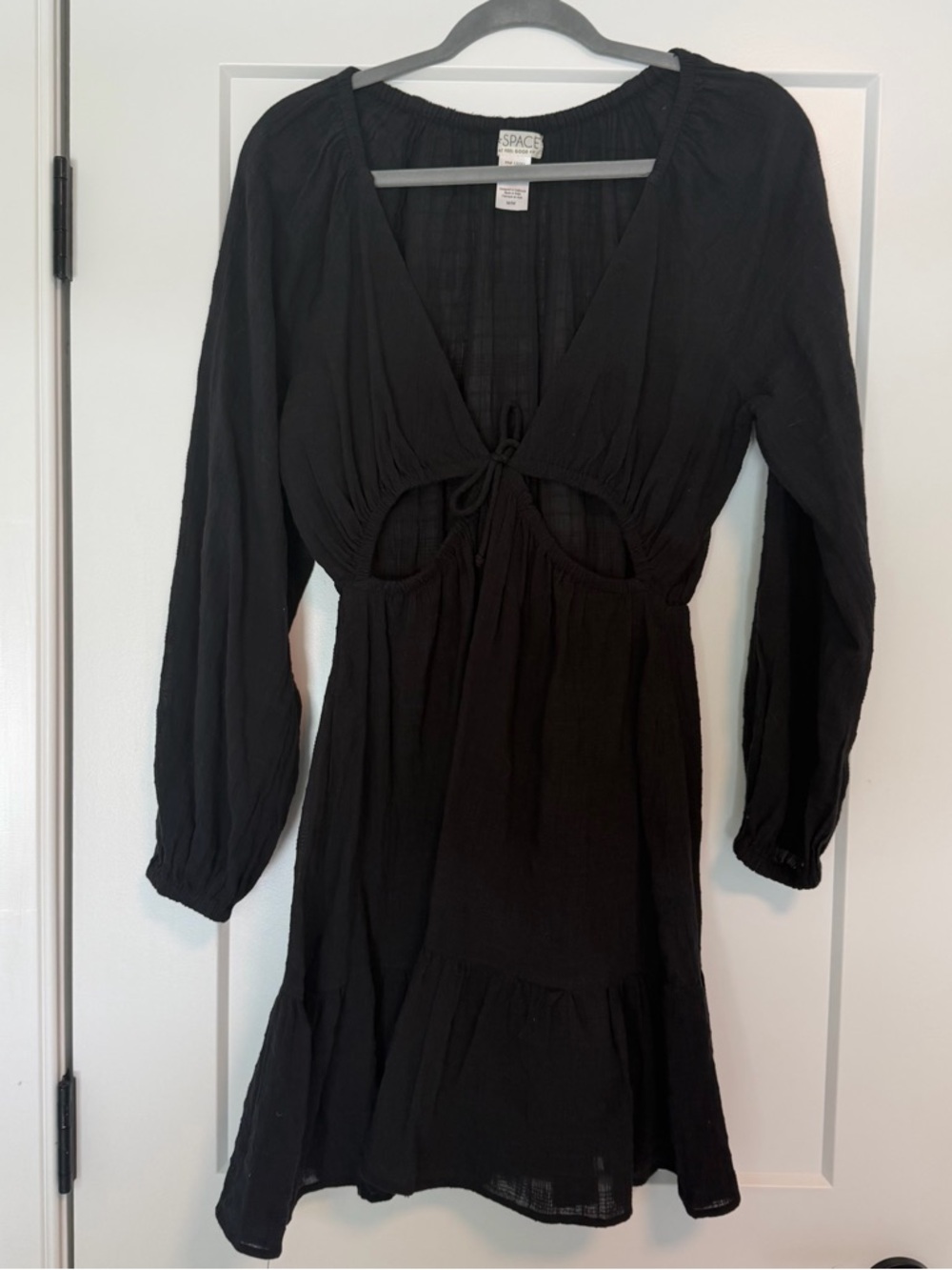 l*space Black Long-Sleeve Cutout Coverup